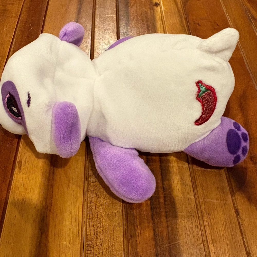 Cutetitos White and Purple Bear with Chili Pepper​
